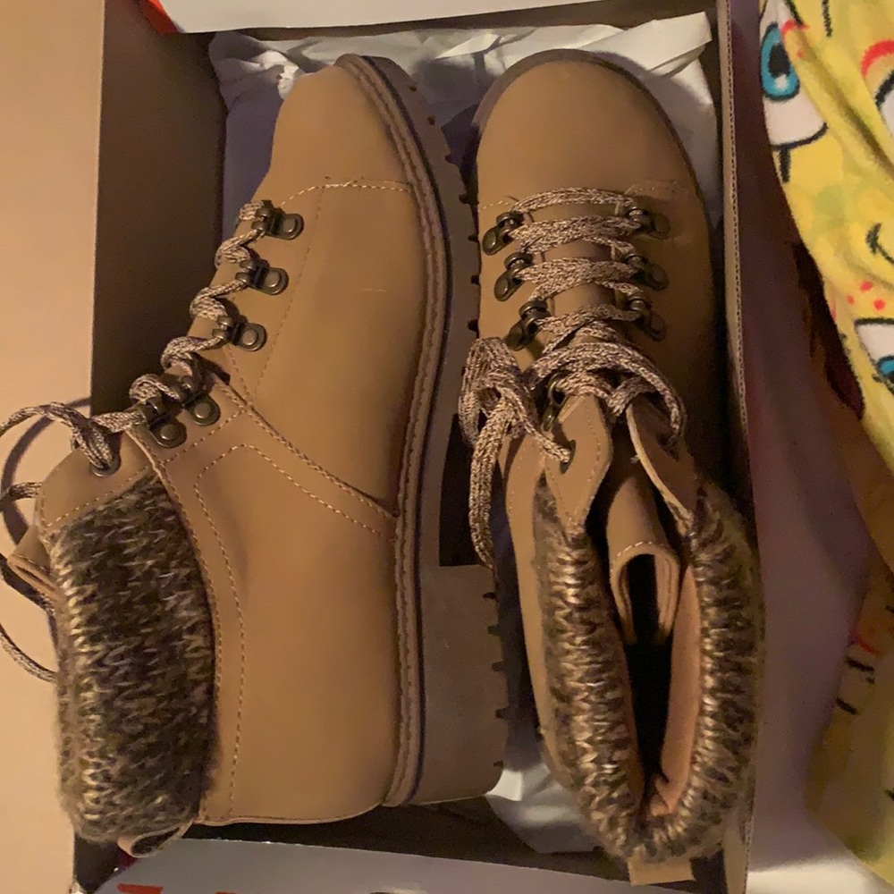 Women boots